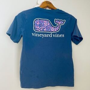 🎯3/$10 Vineyard Vines Boy’s Medium 12-14 Blue Tee Floral Pink Whale Logo